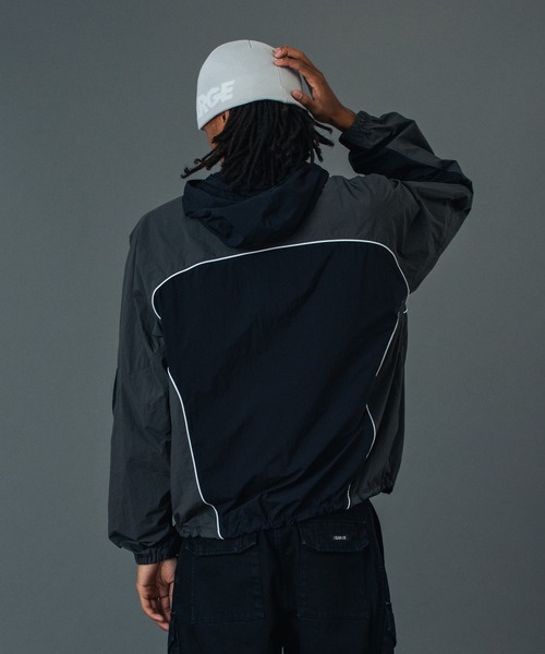 XLARGE（エクストララージ）の「PIPING HOODED JACKET（ナイロンジャケット・メンズ・ブラック/ホワイト/ネイビー・XL/L/M/S）」の5枚目の写真
