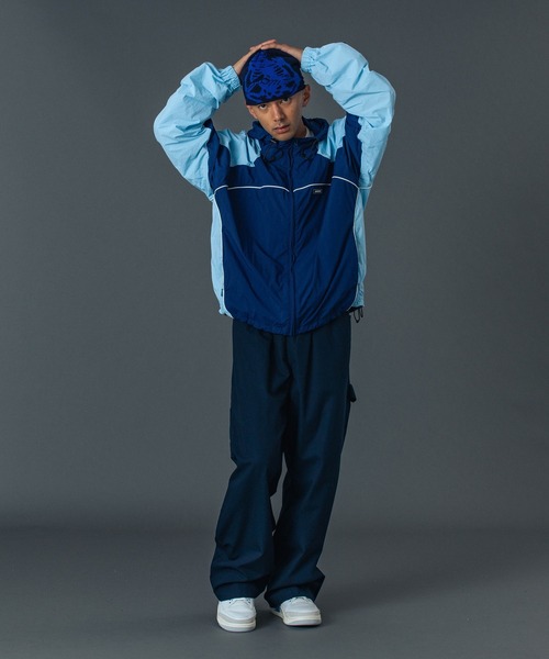 XLARGE（エクストララージ）の「PIPING HOODED JACKET（ナイロンジャケット・メンズ・ブラック/ホワイト/ネイビー・XL/L/M/S）」の9枚目の写真