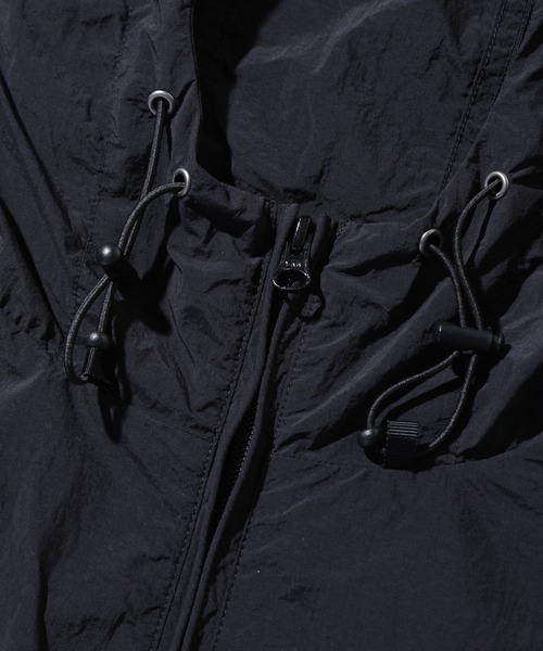 XLARGE（エクストララージ）の「PIPING HOODED JACKET（ナイロンジャケット・メンズ・ブラック/ホワイト/ネイビー・XL/L/M/S）」の13枚目の写真