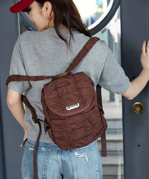 OUTDOOR PRODUCTS（アウトドアプロダクツ）の「OUTDOOR PRODUCTS × PUBLUX/アウトドアプロダクツ ＜別注カラー有り＞シャーリング バックパック　限定展開（バックパック/リュック・レディース・グレー/ブラック/ブラウン・ONE SIZE）」の10枚目の写真