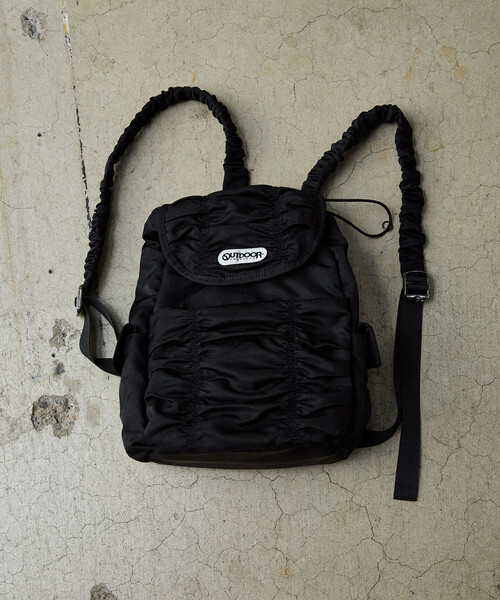 OUTDOOR PRODUCTS（アウトドアプロダクツ）の「OUTDOOR PRODUCTS × PUBLUX/アウトドアプロダクツ ＜別注カラー有り＞シャーリング バックパック　限定展開（バックパック/リュック・レディース・グレー/ブラック/ブラウン・ONE SIZE）」の14枚目の写真