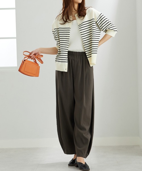 BELLUNA PLUS(ベルーナ)の「【サマーニット】5分袖ニットカーディガン 冷房対策 / 洗濯機OK / 軽量 / UV対策 / アンチピリング / ハンガー干しOK(カーディガン/ボレロ・レディース・ホワイト×ブラック/グレイッシュブルー/レッド/チャコール・X-LARGE/LARGE/MEDIUM)」の11枚目の写真