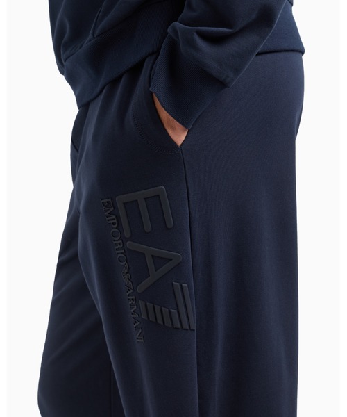 EMPORIO ARMANI EA7(エンポリオアルマーニイーエーセブン)の「<オンライン限定>【エンポリオ アルマーニ EA7】Visibility ジョガーパンツ コットン(スウェットパンツ・メンズ・ブラック/ネイビー・SMALL/X-LARGE/XX-LARGE/X-SMALL/MEDIUM/LARGE)」の8枚目の写真