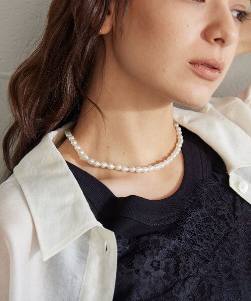 green label relaxing(グリーンレーベルリラクシング)の「【WEB限定】フェイクパール トグル ネックレス(ネックレス・レディース・ゴールド/シルバー・FREE)」の2枚目の写真