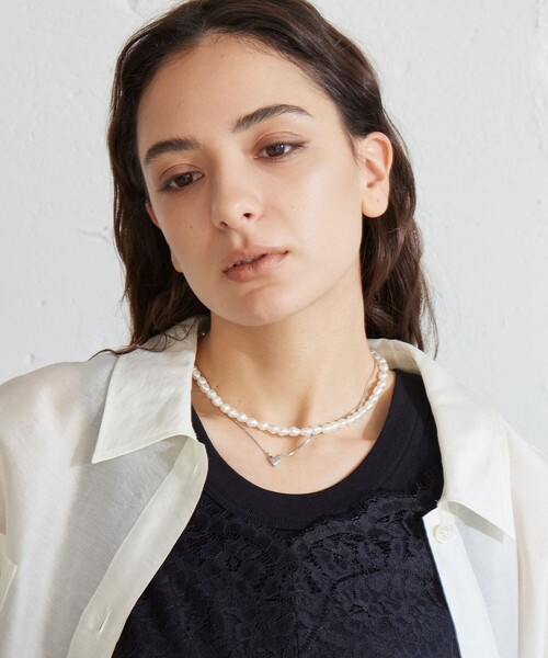 green label relaxing(グリーンレーベルリラクシング)の「【WEB限定】フェイクパール トグル ネックレス(ネックレス・レディース・ゴールド/シルバー・FREE)」の5枚目の写真