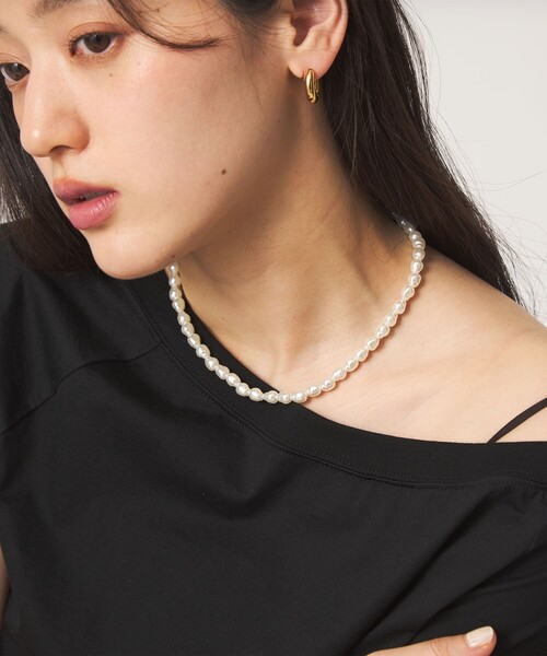 green label relaxing(グリーンレーベルリラクシング)の「【WEB限定】フェイクパール トグル ネックレス(ネックレス・レディース・ゴールド/シルバー・FREE)」の9枚目の写真
