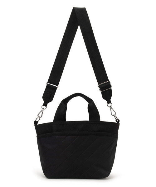 LeSportsac(レスポートサック)の「SMALL BUCKET TOTE ラインデボスブラック(トートバッグ・レディース・ブラック・FREE)」の7枚目の写真