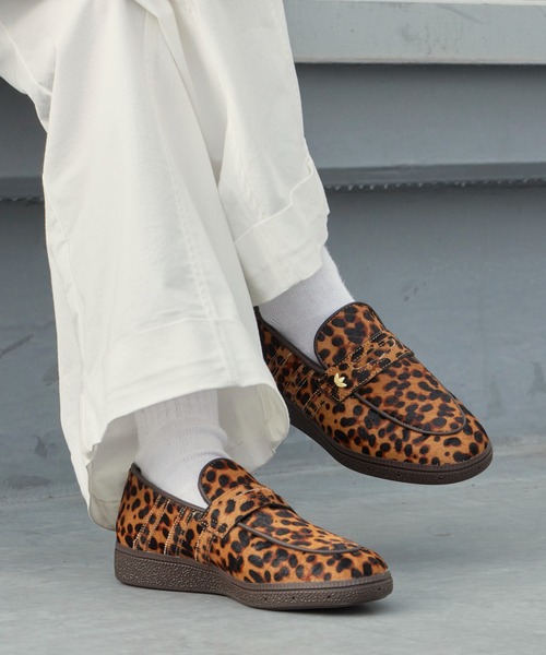 adidas（アディダス）の「adidas/アディダス HANDBALL SPEZIAL LOAFER W レオパード柄 スペツィアル コインローファー 2026年春夏（ローファー・レディース・ブラウン・23/24/25/24.5/23.5）」の14枚目の写真