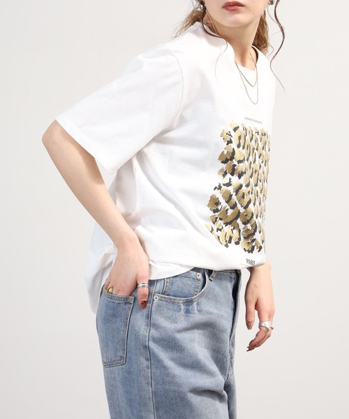 EGLANTINE(エグランティーヌ)の「EGLANTINE レオパード箔プリント半袖カットソー(Tシャツ/カットソー・レディース・カーキ/ブラック/オフホワイト・40)」の15枚目の写真