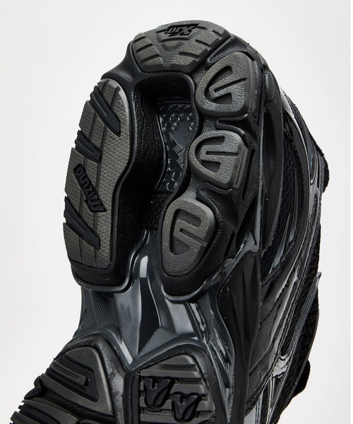 MIZUNO（ミズノ　）の「MIZUNO ミズノ WAVE RIDER 10 ウェーブ ライダー D1GA261601（スニーカー・メンズ・ブラック×グレー・27.5cm/26.5cm/24.5cm/23.5cm/28.0cm/27.0cm/26.0cm/25.0cm/24.0cm/23.0cm）」の9枚目の写真
