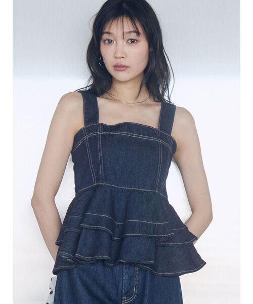 LAGUNAMOON（ラグナムーン）の「デニムペプラムキャミソール ビスチェ レイヤードトップス セットアップ（キャミソール・レディース・ライトブルー/ブラック/インディゴブルー・FREE）」の6枚目の写真