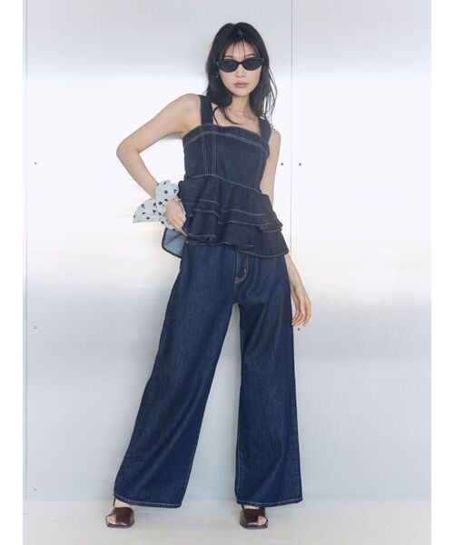 LAGUNAMOON（ラグナムーン）の「デニムペプラムキャミソール ビスチェ レイヤードトップス セットアップ（キャミソール・レディース・ライトブルー/ブラック/インディゴブルー・FREE）」の9枚目の写真