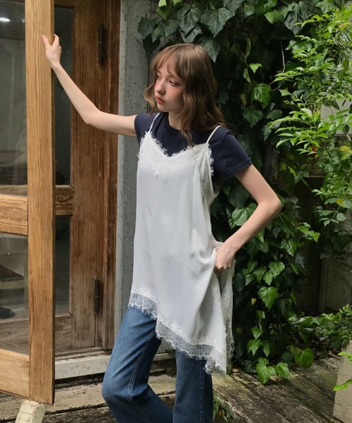 Birthday room(バースデイルーム)の「レースサテンアシメキャミOP/Lace satin asymmetrical camisole dress(ワンピース・レディース・オフホワイト/ブラック・FREE)」の19枚目の写真
