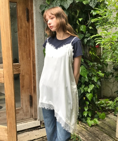 Birthday room(バースデイルーム)の「レースサテンアシメキャミOP/Lace satin asymmetrical camisole dress(ワンピース・レディース・オフホワイト/ブラック・FREE)」の22枚目の写真