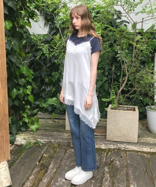 Birthday room(バースデイルーム)の「レースサテンアシメキャミOP/Lace satin asymmetrical camisole dress(ワンピース・レディース・オフホワイト/ブラック・FREE)」の18枚目の写真