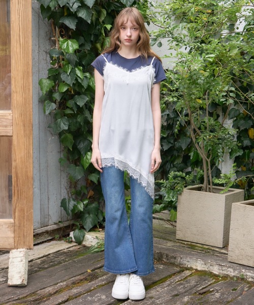 Birthday room(バースデイルーム)の「レースサテンアシメキャミOP/Lace satin asymmetrical camisole dress(ワンピース・レディース・オフホワイト/ブラック・FREE)」の6枚目の写真