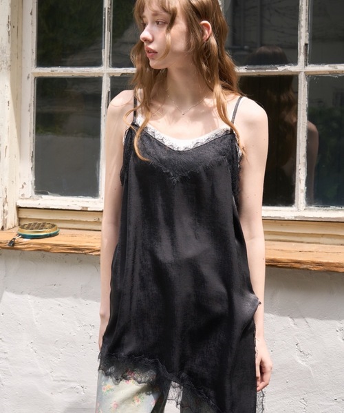 Birthday room(バースデイルーム)の「レースサテンアシメキャミOP/Lace satin asymmetrical camisole dress(ワンピース・レディース・オフホワイト/ブラック・FREE)」の16枚目の写真
