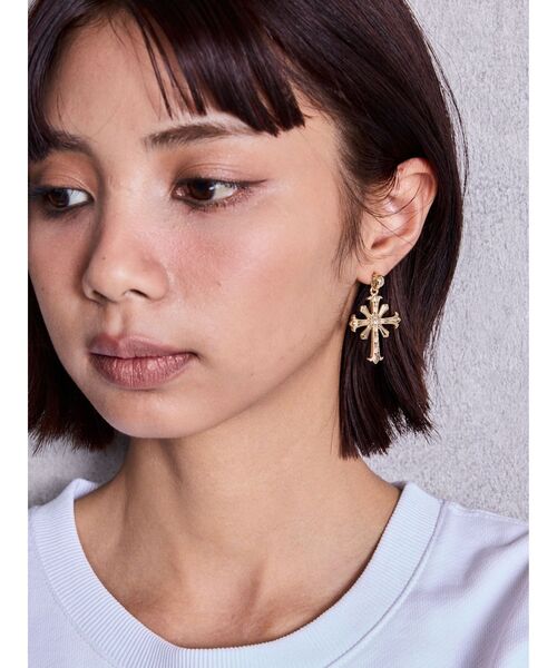 GYDA（ジェイダ）の「JEYSUS sacred edge crossピアス（ピアス（両耳用）・レディース・シルバー/ゴールド・FREE）」の2枚目の写真