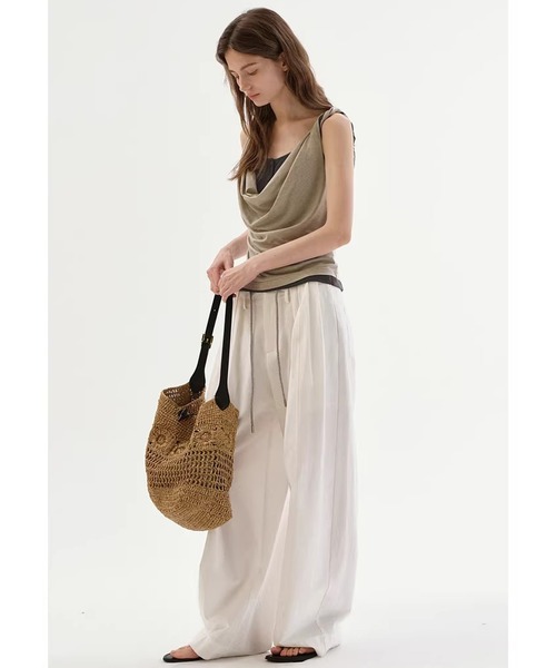 Fano Studios(ファノ ストゥディオズ)の「フェイクレイヤード ドレープネック タンクトップ FC26S062【Fano Studios】【2026SS】(Tシャツ/カットソー・レディース・ベージュ・S/M/L)」の3枚目の写真