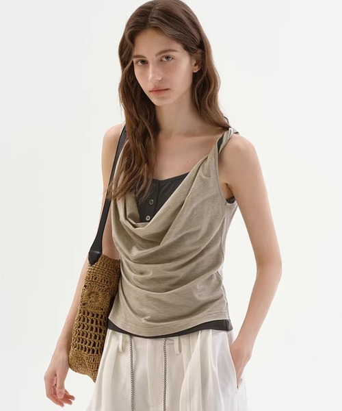 Fano Studios(ファノ ストゥディオズ)の「フェイクレイヤード ドレープネック タンクトップ FC26S062【Fano Studios】【2026SS】(Tシャツ/カットソー・レディース・ベージュ・S/M/L)」の5枚目の写真