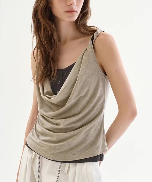 Fano Studios(ファノ ストゥディオズ)の「フェイクレイヤード ドレープネック タンクトップ FC26S062【Fano Studios】【2026SS】(Tシャツ/カットソー・レディース・ベージュ・S/M/L)」の6枚目の写真