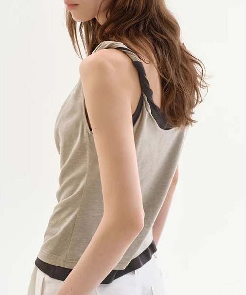 Fano Studios(ファノ ストゥディオズ)の「フェイクレイヤード ドレープネック タンクトップ FC26S062【Fano Studios】【2026SS】(Tシャツ/カットソー・レディース・ベージュ・S/M/L)」の8枚目の写真