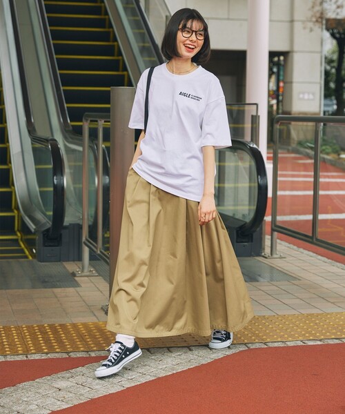 AIGLE（エーグル）の「AIGLE オーバーサイズバックプリントロゴ 半袖Tシャツ（Tシャツ/カットソー・メンズ・パープル/ベージュ/チャコール/ホワイト/ダークグリーン/グレイッシュブルー・M/L/XS/S/XXS）」の18枚目の写真