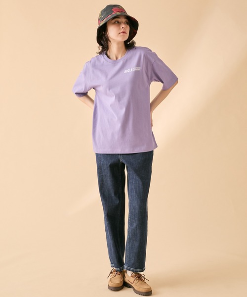AIGLE（エーグル）の「AIGLE オーバーサイズバックプリントロゴ 半袖Tシャツ（Tシャツ/カットソー・メンズ・パープル/ベージュ/チャコール/ホワイト/ダークグリーン/グレイッシュブルー・M/L/XS/S/XXS）」の16枚目の写真