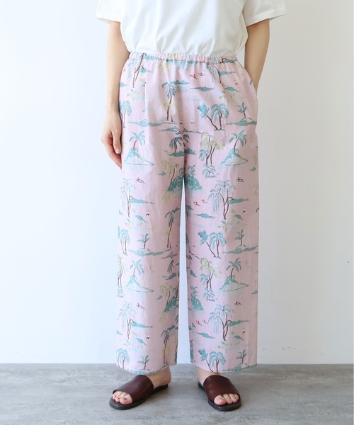 yuni(ユニ )の「Island print relax pants(その他パンツ・レディース・ベージュ/ピンク・FREE)」の2枚目の写真