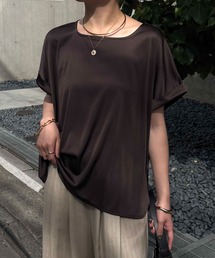 COLLAGE GALLARDAGALANTE | オフィスに使えるキレイ目T/すっきり見えスクエアネックストレッチサテンシアーTシャツ/ZOZO限定カラー販売(Tシャツ/カットソー)