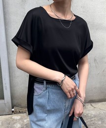 COLLAGE GALLARDAGALANTE | オフィスに使えるキレイ目T/すっきり見えスクエアネックストレッチサテンシアーTシャツ/ZOZO限定カラー販売(Tシャツ/カットソー)