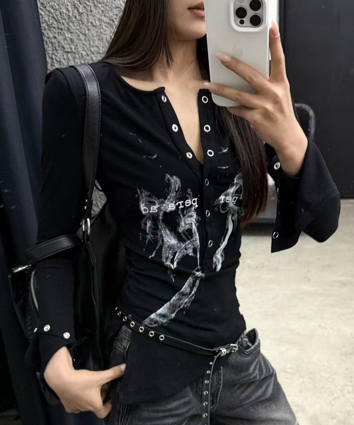 MEMECLE（メメクル）の「【 MEMECLE / メメクル 】Y２Kプリントデザインカットソー（Tシャツ/カットソー・レディース・グレー/ホワイト/ブラック・FREE）」の3枚目の写真