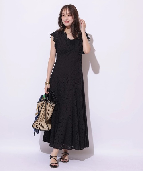 Mystrada(マイストラーダ)の「カットワークワンピース(ワンピース・レディース・ホワイト/ピンク/レッド/ブラック・36/38)」の2枚目の写真