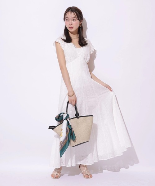 Mystrada(マイストラーダ)の「カットワークワンピース(ワンピース・レディース・ホワイト/ピンク/レッド/ブラック・36/38)」の12枚目の写真