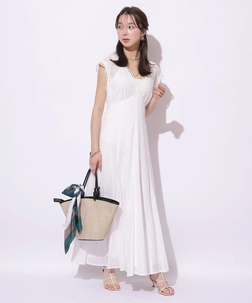 Mystrada(マイストラーダ)の「カットワークワンピース(ワンピース・レディース・ホワイト/ピンク/レッド/ブラック・36/38)」の14枚目の写真