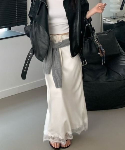 FREE STYLISTS(フリー スタイリスト)の「YUGA_YGMC Korean-style satin lace skirt(スカート・レディース・ホワイト/ブラック・FREE)」の14枚目の写真