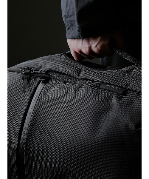 WEXLEY(ウェクスレイ)の「TWL STRUCTURED / 30L Multifunction Pack(ビジネスバッグ・メンズ・ブラック・ONE SIZE)」の21枚目の写真