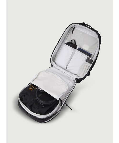 WEXLEY(ウェクスレイ)の「TWL STRUCTURED / 30L Multifunction Pack(ビジネスバッグ・メンズ・ブラック・ONE SIZE)」の12枚目の写真