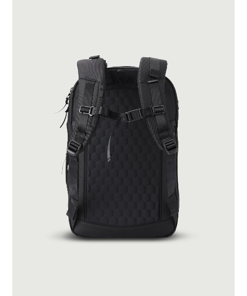 WEXLEY(ウェクスレイ)の「TWL STRUCTURED / 30L Multifunction Pack(ビジネスバッグ・メンズ・ブラック・ONE SIZE)」の6枚目の写真