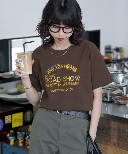 Chillfar(チルファー)の「アソートロゴデザインTシャツ(Tシャツ/カットソー・レディース・ホワイト系/ホワイト系1/ホワイト系2/レッド系/レッド系1/ネイビー系3/ブラウン系1/ブルー/ネイビー系/ホワイト系3/チャコール/イエロー/イエロー系/ブルー系/イエロー系1/ブルー系1/ホワイト/レッド/ネイビー系1/ブラウン/ホワイト系4・FREE)」の8枚目の写真