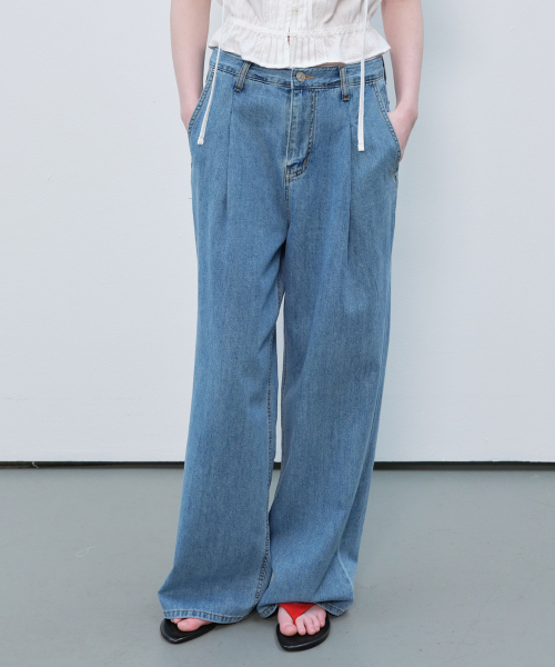 FRIVER07（フリバー07）の「One tuck wide denim pants [FRSP06DP03]_Blue（デニムパンツ・レディース・ブルー・SMALL/MEDIUM）」の2枚目の写真