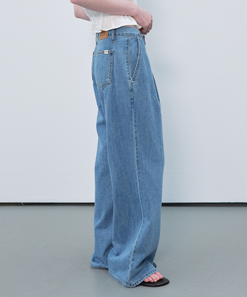 FRIVER07（フリバー07）の「One tuck wide denim pants [FRSP06DP03]_Blue（デニムパンツ・レディース・ブルー・SMALL/MEDIUM）」の3枚目の写真