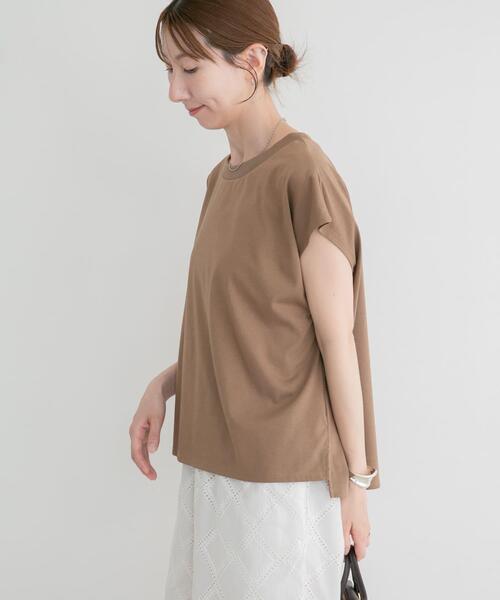 ITEMS URBANRESEARCH(アイテムズ アーバンリサーチ)の「『接触冷感/UVカット』クルーネックノースリTシャツ(Tシャツ/カットソー・レディース・ブラック/ライトブラウン/ホワイト/ホワイト系その他・FREE)」の4枚目の写真