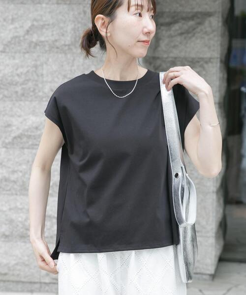ITEMS URBANRESEARCH(アイテムズ アーバンリサーチ)の「『接触冷感/UVカット』クルーネックノースリTシャツ(Tシャツ/カットソー・レディース・ブラック/ライトブラウン/ホワイト/ホワイト系その他・FREE)」の3枚目の写真