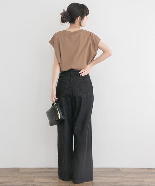 ITEMS URBANRESEARCH(アイテムズ アーバンリサーチ)の「『接触冷感/UVカット』クルーネックノースリTシャツ(Tシャツ/カットソー・レディース・ブラック/ライトブラウン/ホワイト/ホワイト系その他・FREE)」の21枚目の写真