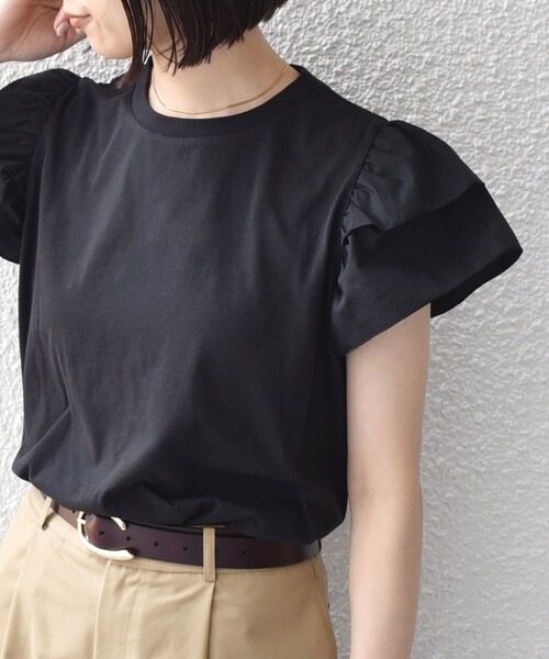 SHIPS Colors(シップス カラーズ)の「【WEB限定】SHIPS Colors:〈手洗い可能〉異素材 フリルスリーブ カットソー◇(Tシャツ/カットソー・レディース・ブラック/イエロー/オフホワイト・ONE SIZE)」の2枚目の写真