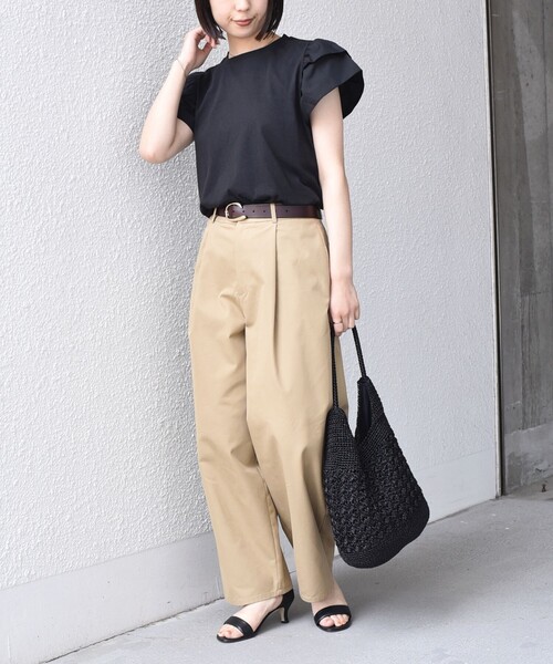 SHIPS Colors(シップス カラーズ)の「【WEB限定】SHIPS Colors:〈手洗い可能〉異素材 フリルスリーブ カットソー◇(Tシャツ/カットソー・レディース・ブラック/イエロー/オフホワイト・ONE SIZE)」の9枚目の写真