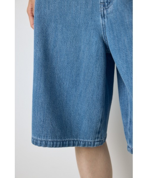 AZUL by moussy（アズールバイマウジー）の「【サイズ,身長別画像あり】【セットアップ対応】AZUL DENIM 甘撚りハーフパンツ　春服　夏服　デニム　大人カジュアル（デニムパンツ・レディース・ライトブルー/ワンウォッシュ・SMALL/MEDIUM）」の10枚目の写真
