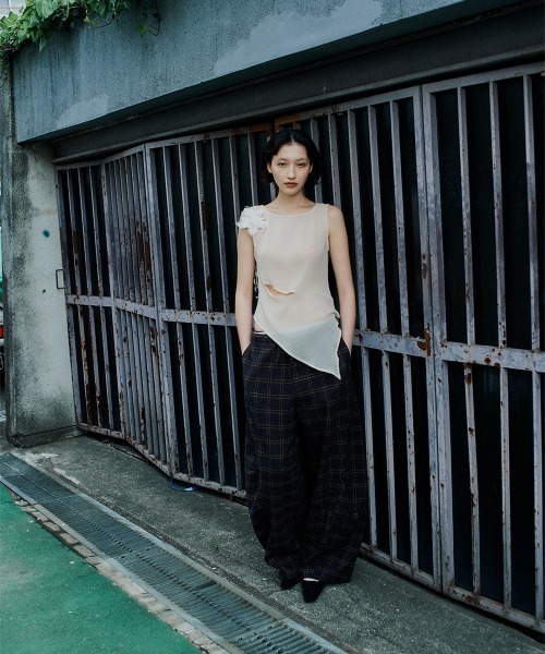 leinwande(ラインヴァンド)の「Iris Sheer Tank / アイリスシアータンク(タンクトップ・レディース・LT.Gray/Black/Beige・ONE SIZE)」の1枚目の写真