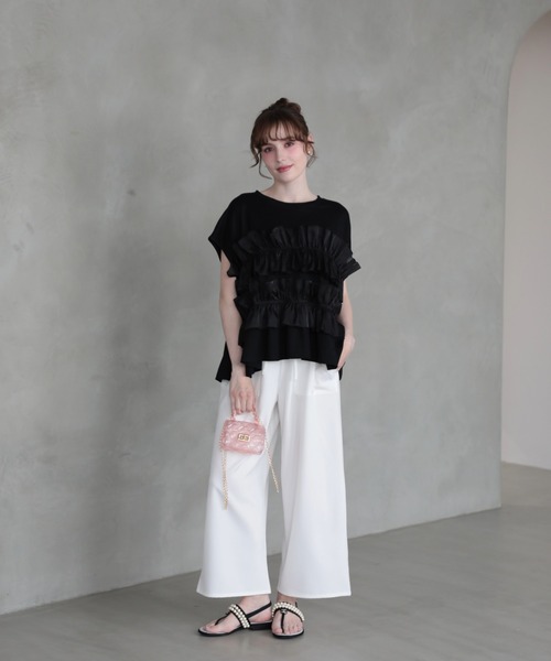 M y u(ミュー)の「フラワーブーケTシャツ(Tシャツ/カットソー・レディース・Black/White/Beige・ML)」の3枚目の写真